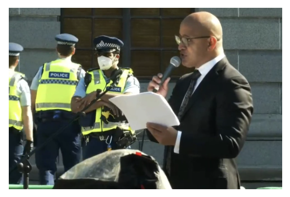 This Is Your Brian On Facebook Drugs