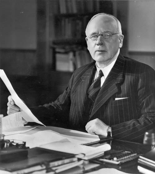 A world at war: ask Peter Fraser anything