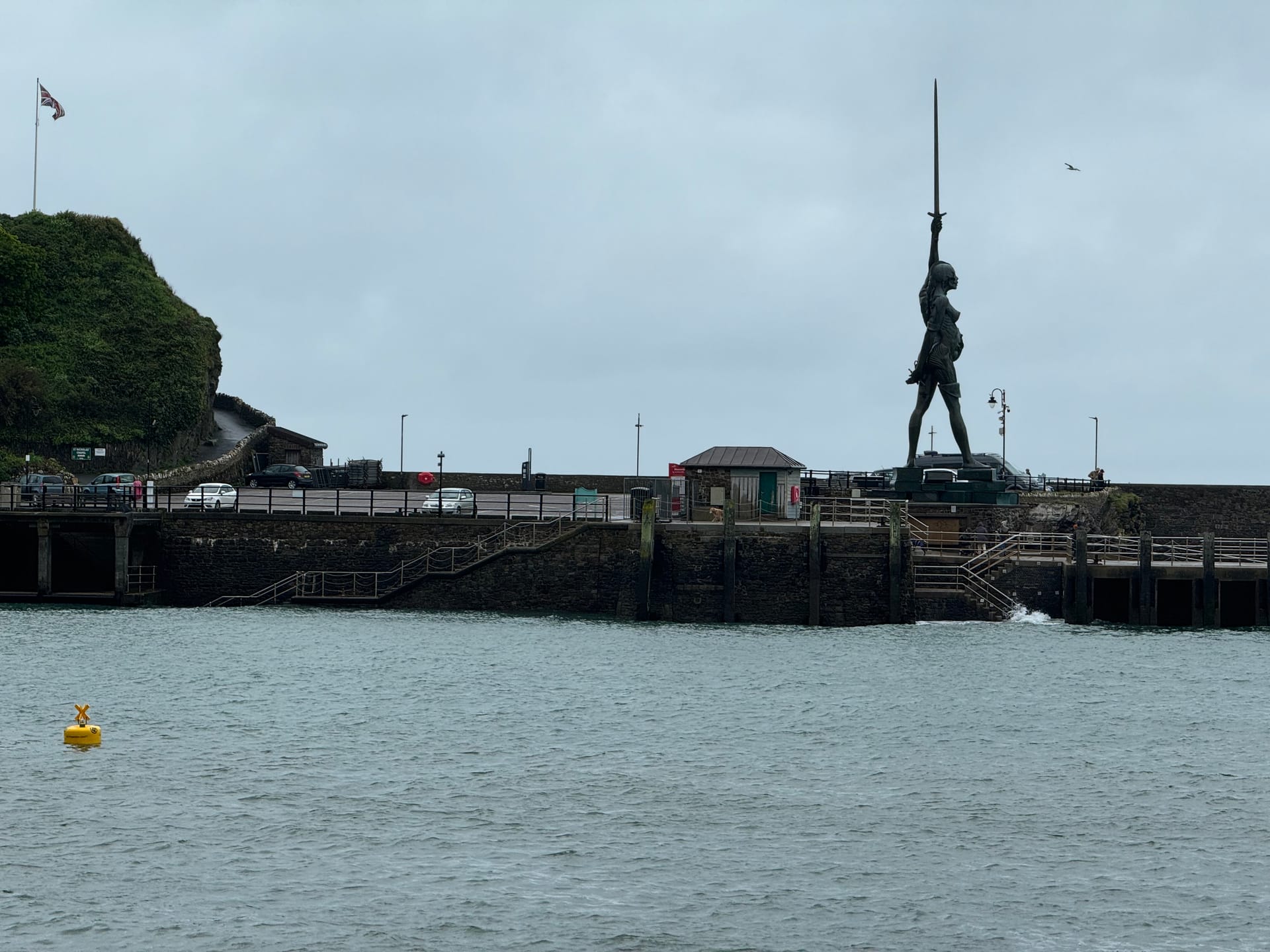 Imaginary mandate, imaginary leadership