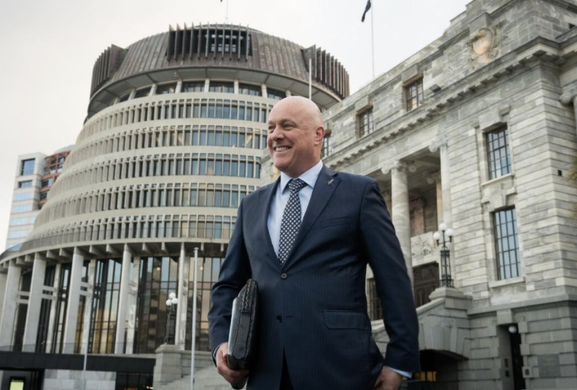 Christopher Luxon sort of explains stuff